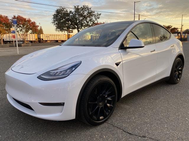 2018-Tesla-Model 3-1.jpg