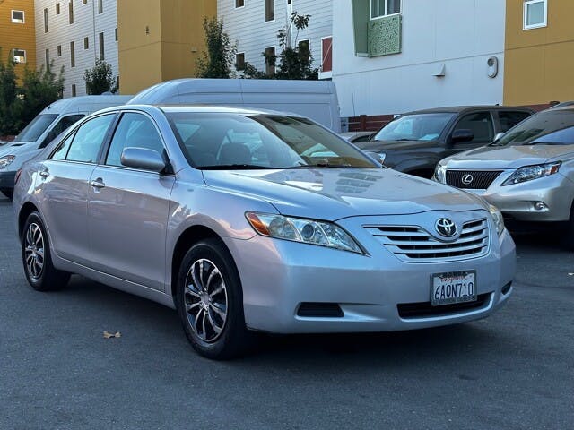 2007-TOYOTA-CAMRY-1.jpg