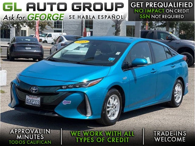 2016-TOYOTA-PRIUS V-1.jpg