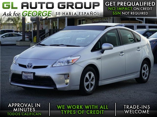 2016-TOYOTA-PRIUS-1.jpg